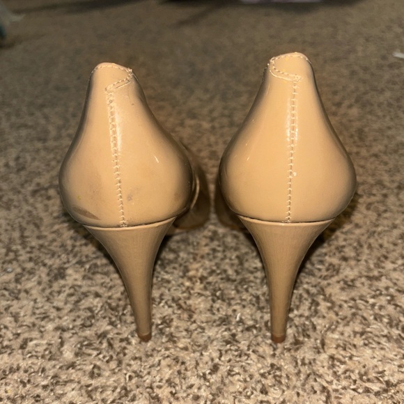 Rebecca Allen Womens Stiletto Round Toe Pumps Brown Patent Leather Size 6.5M - Picture 2 of 7